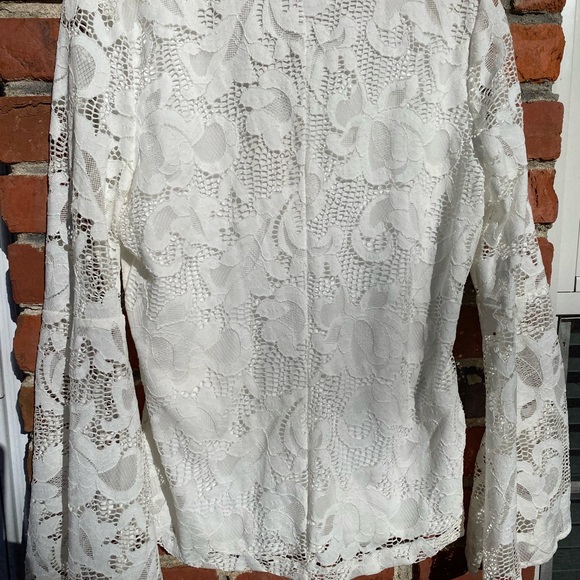 Alexia Admor long sleeve lace top size medium - Picture 4 of 5